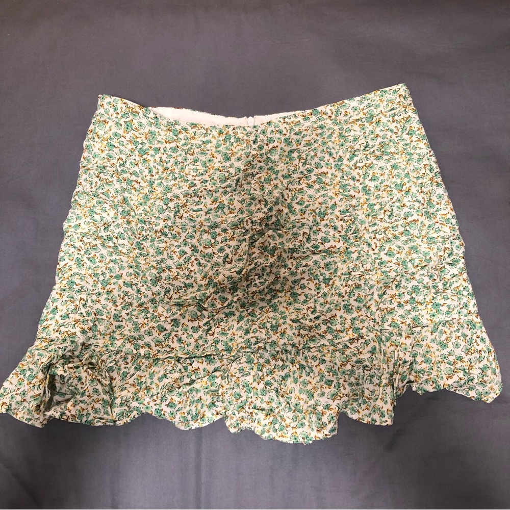 NWT Pac Sun Ruffle Skirt size M